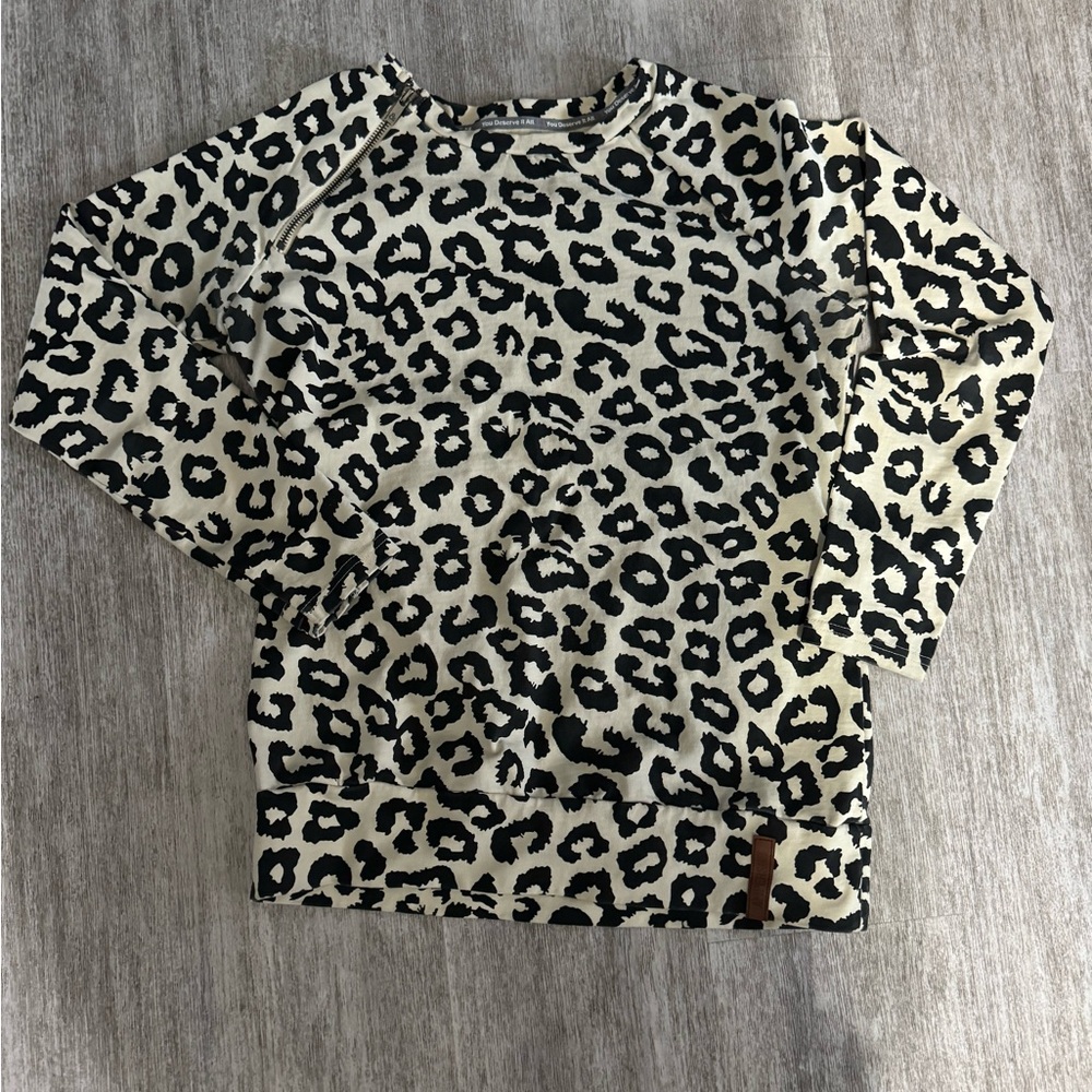 AMPERSAND AVE Leopard Print Crew Neck Sweater